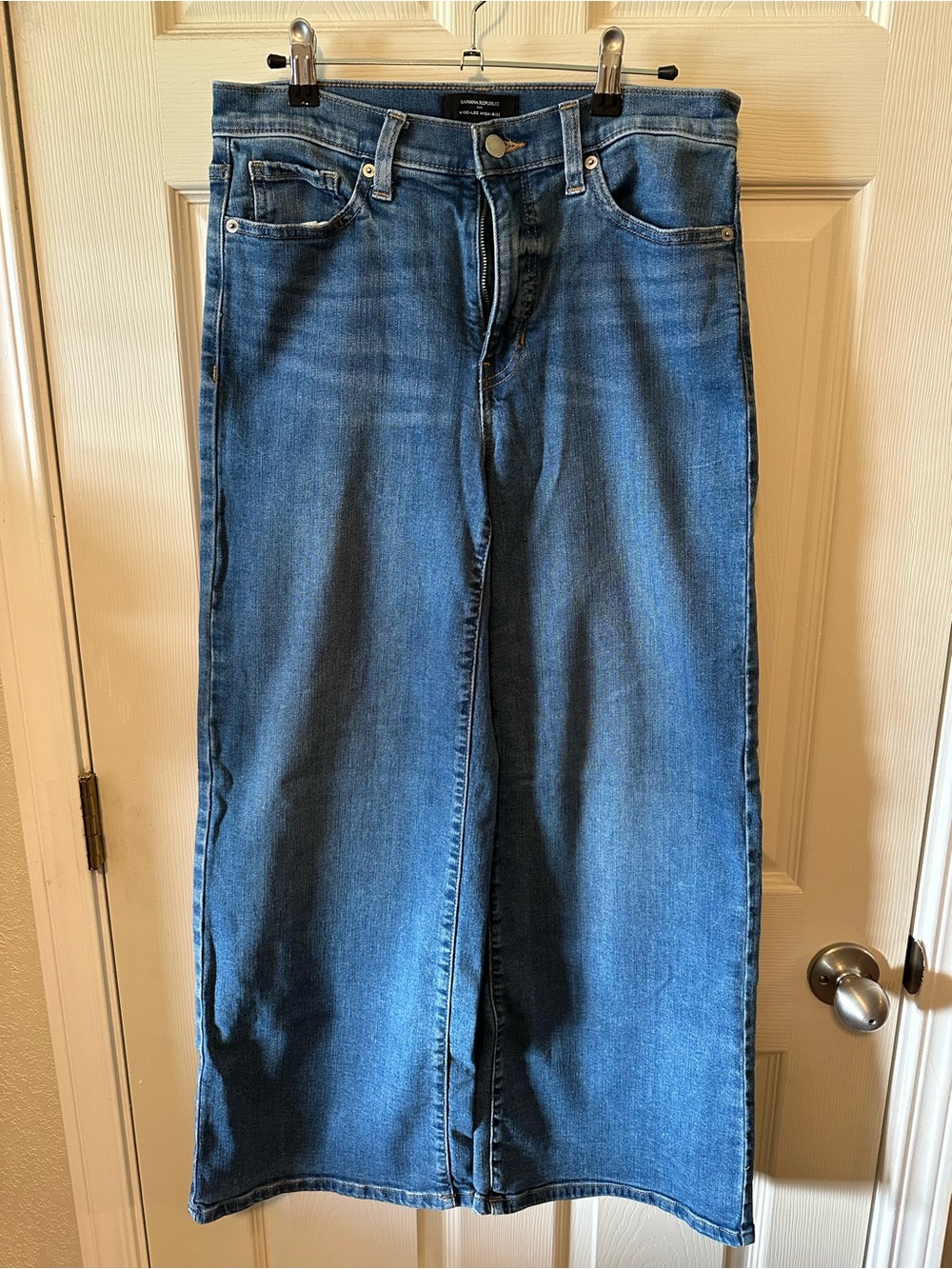 Banana Republic Wide Leg Jeans in Medium Blue
